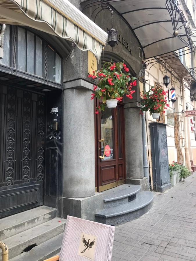 Apartment Barvy Lvova On Kostyushka St Bagian luar foto